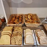 波城北里瑞拉思餐厅酒店 3* 伦斯
