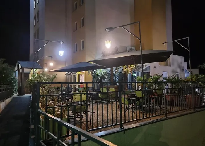 Hotel Restaurant Le Relais - Pau Nord 3*